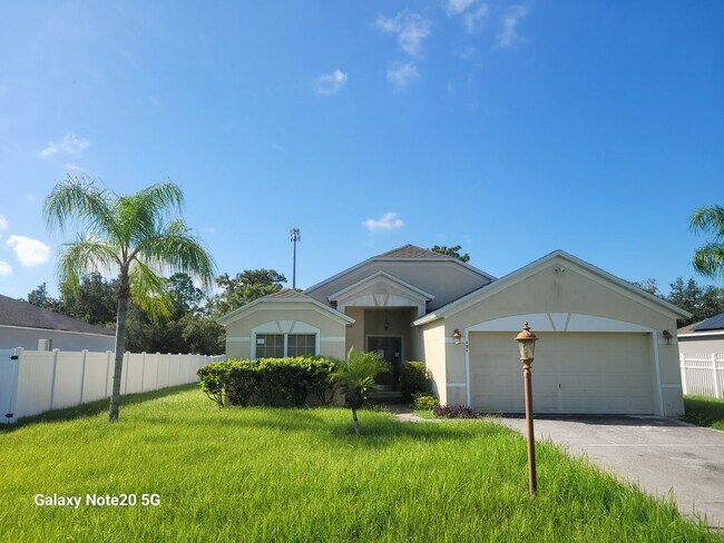Primary Photo - FOR RENT!! CHARMING AND COZY 3 BEDROOM 2 B...
