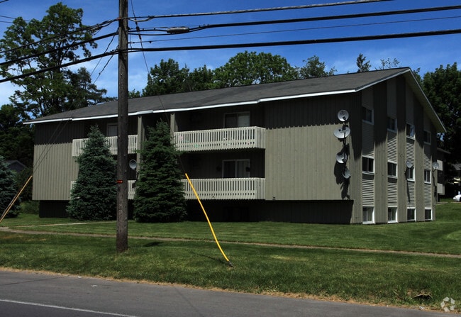 Primary Photo - Chestnut Apartrments