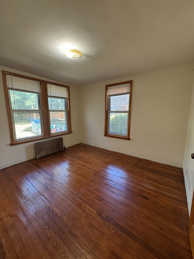 Building Photo - 12 Belding St