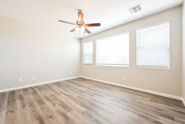 Building Photo - 3827 Adamanda Ct