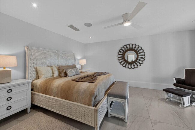 Building Photo - 3109 NE 42nd Ct