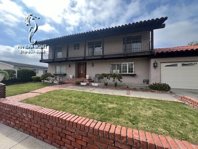 Building Photo - 5 bedroom 4 bath in Rancho Palos Verdes