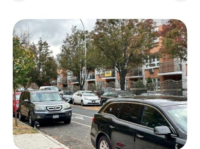 Building Photo - 305 Mt Eden Pkwy