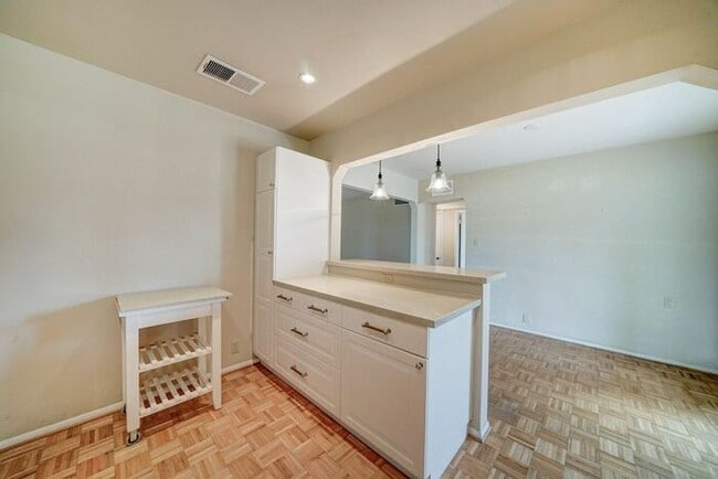 Building Photo - COMING SOON! Charming 2-Bedroom Rental in ...