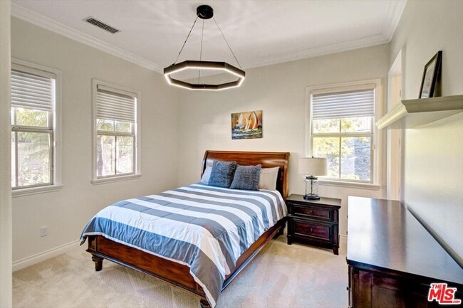 Building Photo - 2860 Dewdrop Pl