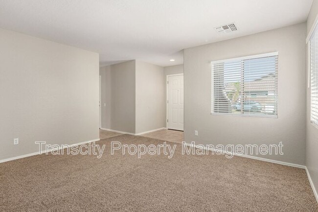 Building Photo - 39672 N Webb Cir