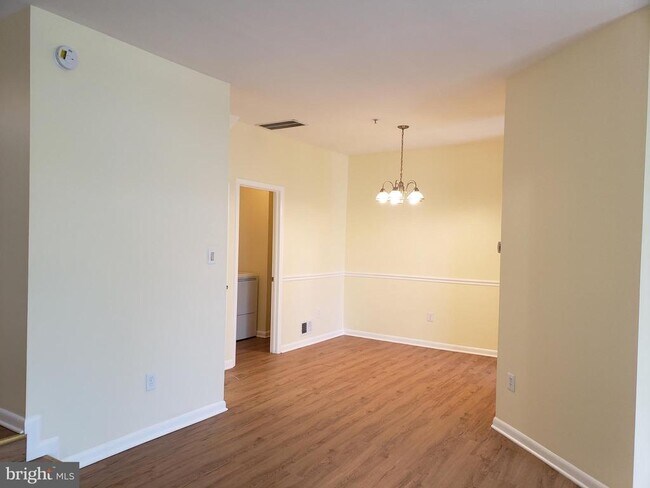 Building Photo - 18022 Royal Bonnet Cir