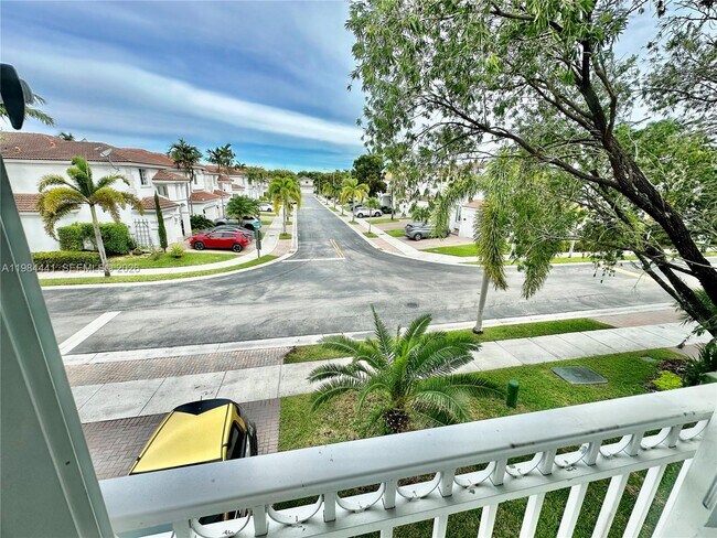 Building Photo - 11522 NW 69th Terrace