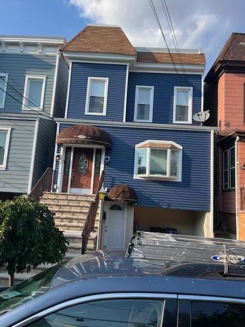 Building Photo - 220 JANE St