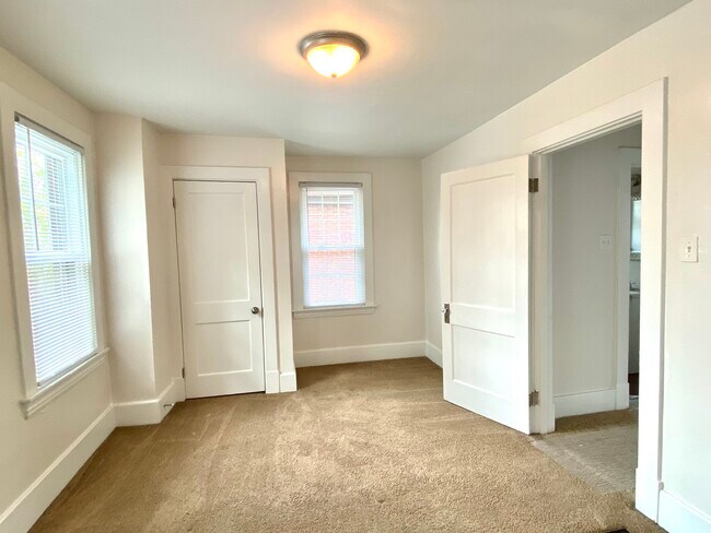 Building Photo - 468 Belonda St