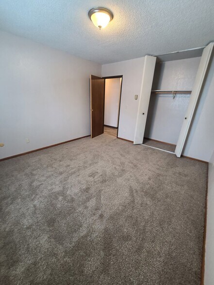 Building Photo - 207 9th Ave