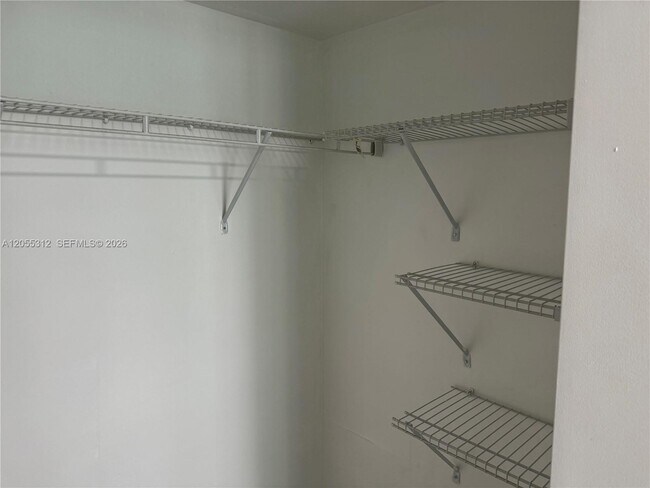 Building Photo - 1200 Brickell Bay Dr