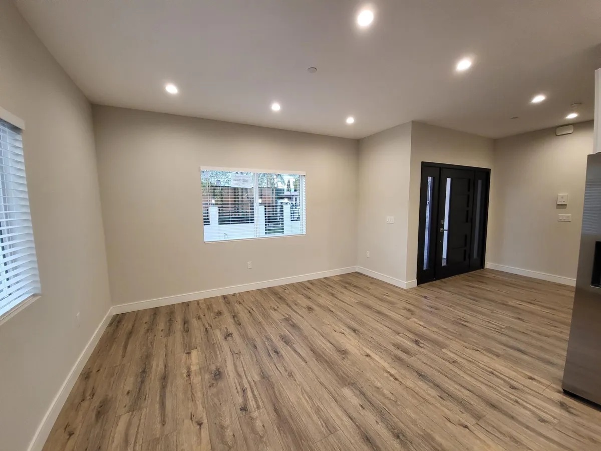 Building Photo - 10934 Nettleton St