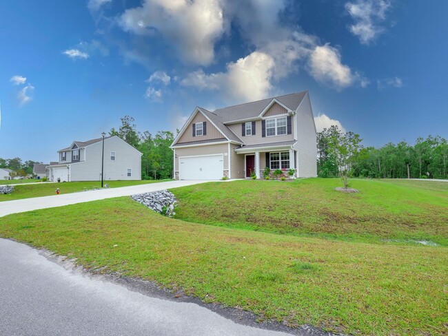 Building Photo - 551 Poppleton Dr