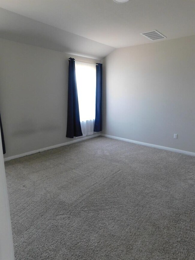 Building Photo - 104 Royal Palm Way