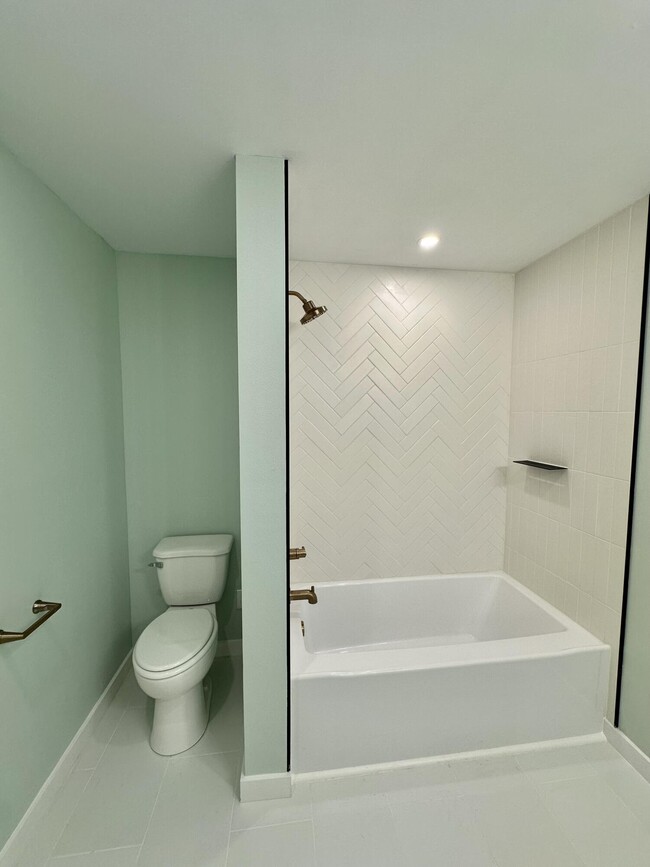 Building Photo - 5426 22nd St