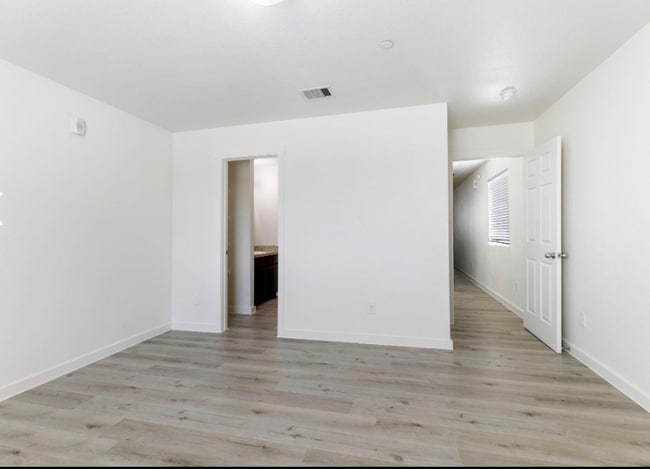 Building Photo - 21155 Gosling Rd