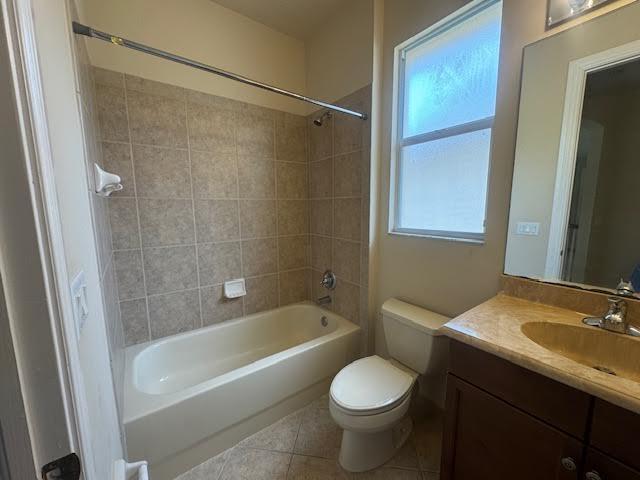 Building Photo - 664 Edgebrook Ln