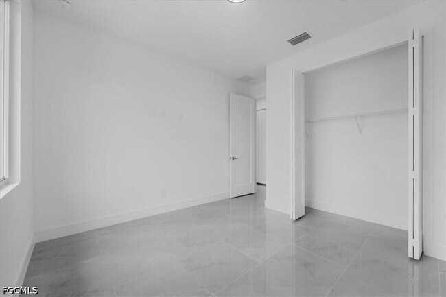 Building Photo - 3812 NW 38th St