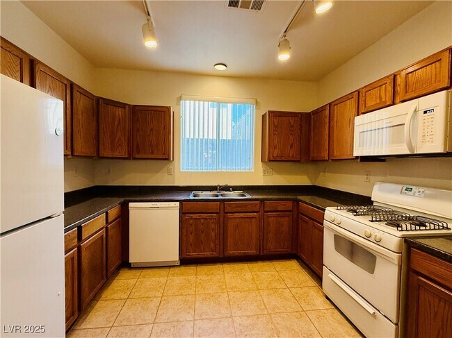 Building Photo - 9342 Winebrook Ave