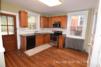Building Photo - 4312 Spruce St