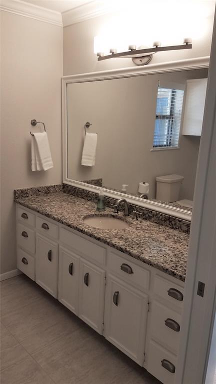 Building Photo - 2125 Island View
