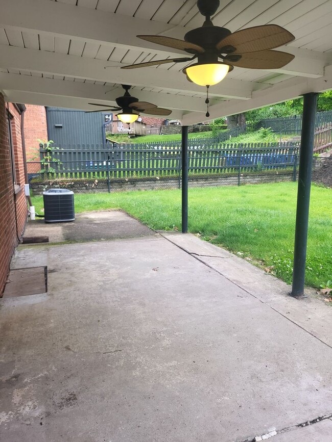 Building Photo - Beautiful 3 bedroom house in Brookline