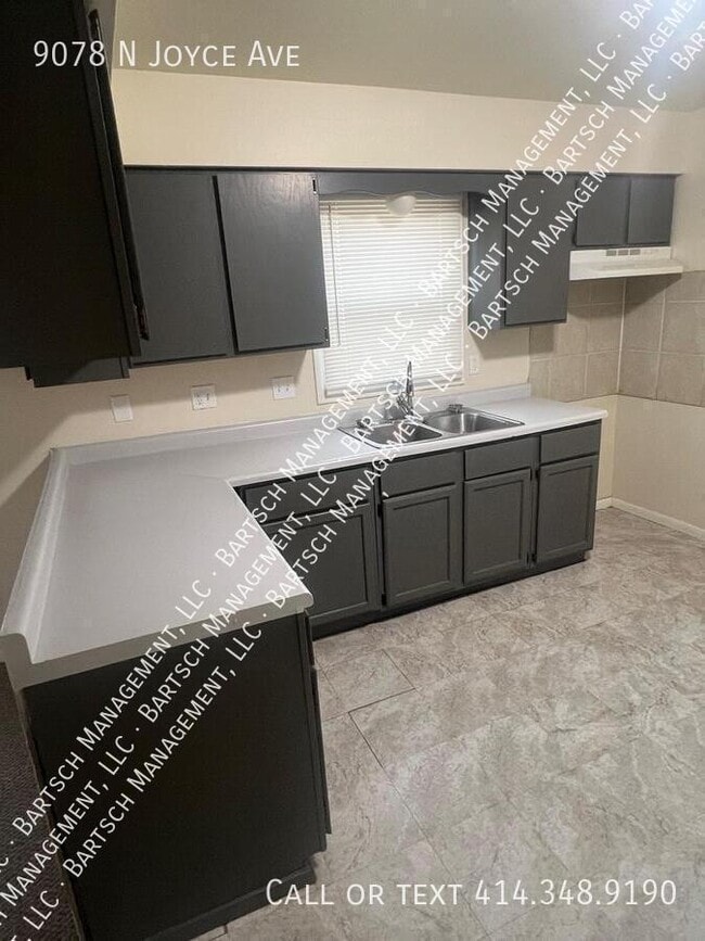 Building Photo - 9078 N Joyce Ave