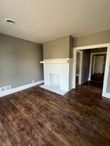 Building Photo - 39 Barry Pl