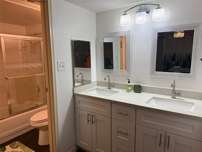 Building Photo - 2120 El Paseo St