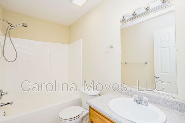 Building Photo - 526 Seays Crest Dr