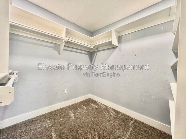 Building Photo - 2924 NW 71st St