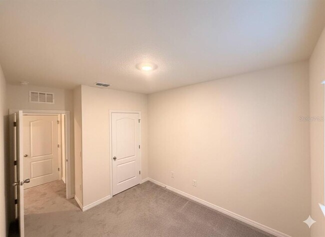 Building Photo - 2333 Penguin Blvd