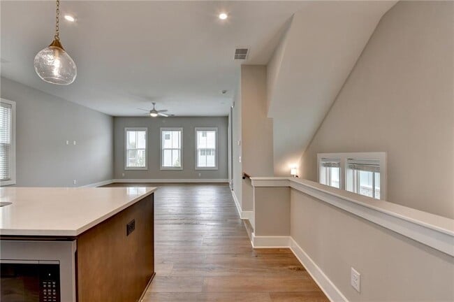 Building Photo - 106 Pinecone Pkwy