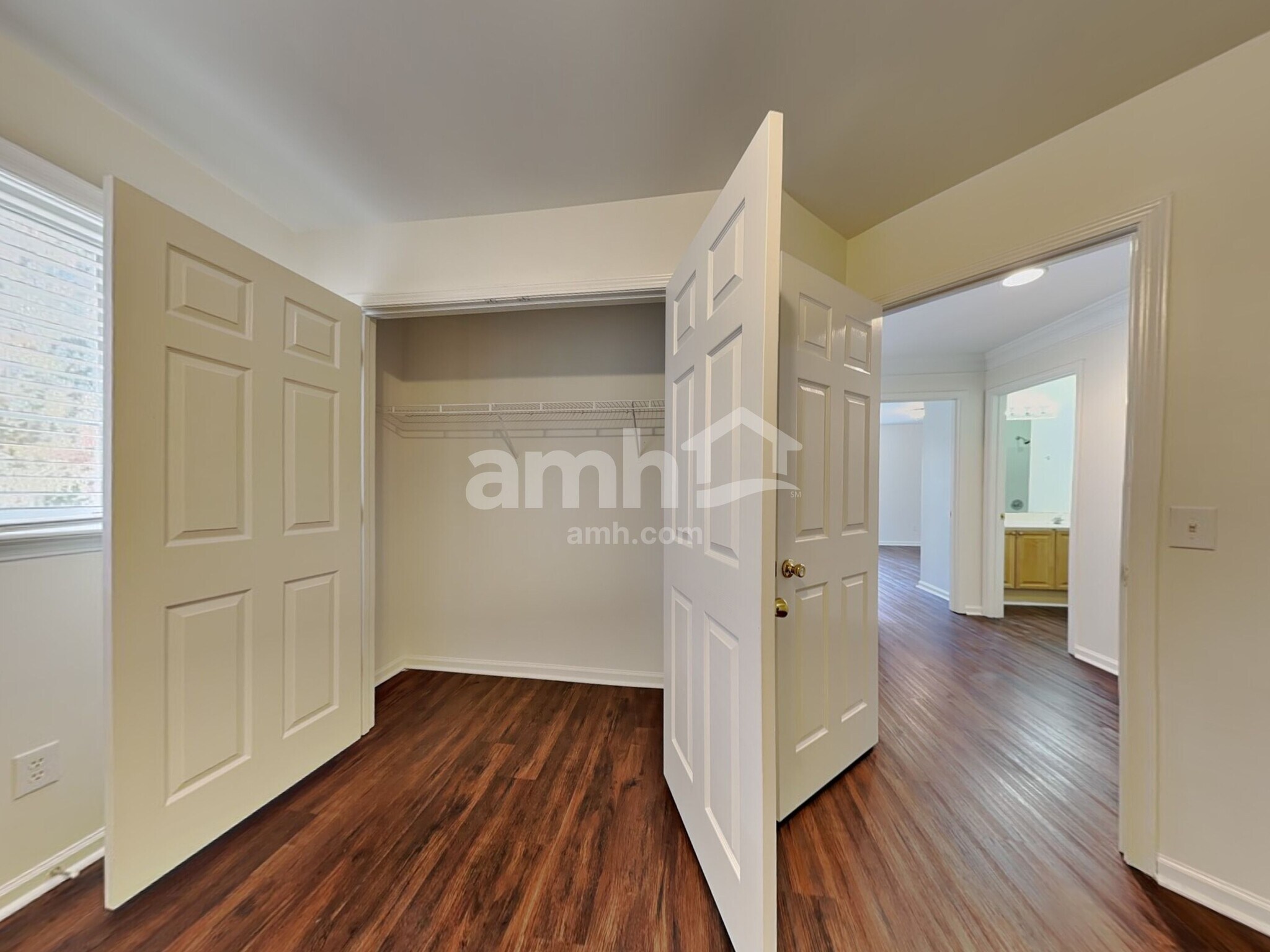 Building Photo - 219 Chandeleur Dr