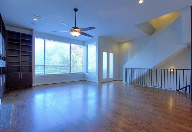 Building Photo - 1504 Hazel St