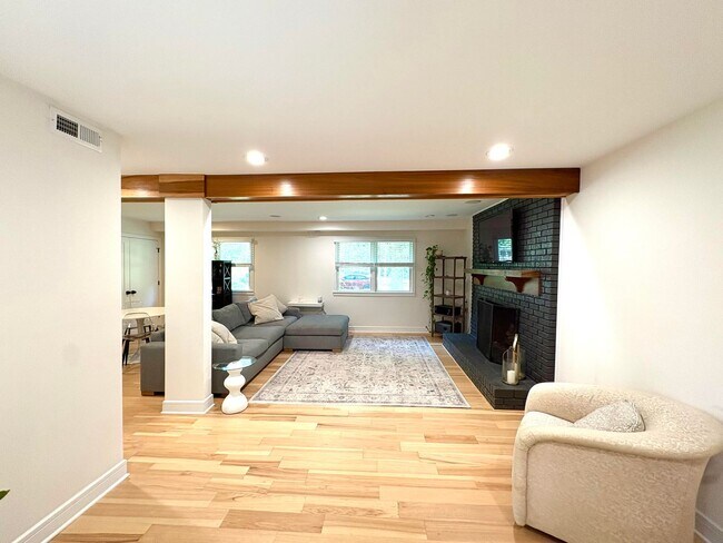 Building Photo - Newly Remodeled 3BD, 2.5BA Raleigh Home wi...