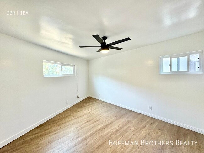 Building Photo - 340 W 87th St