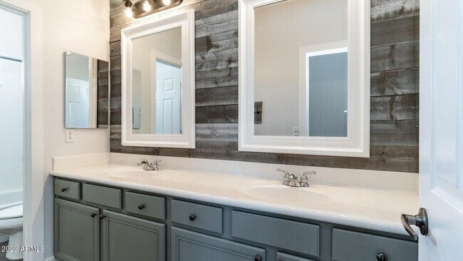 Building Photo - 3441 W Little Hopi Dr