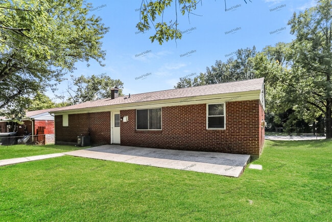 Building Photo - 1858 Aspenhill Dr