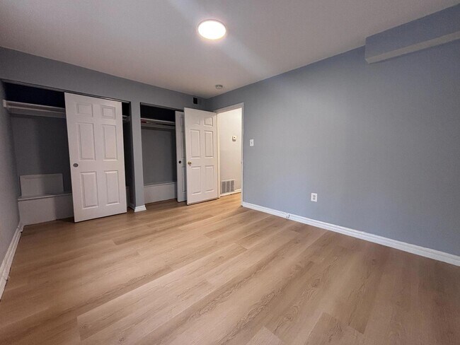 Building Photo - 1621 1st St NW