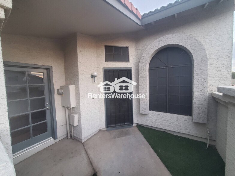 Building Photo - 1718 S Longmore