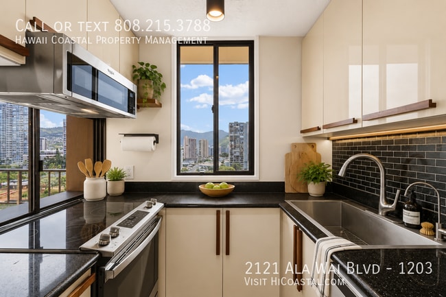 Building Photo - 2121 Ala Wai Blvd