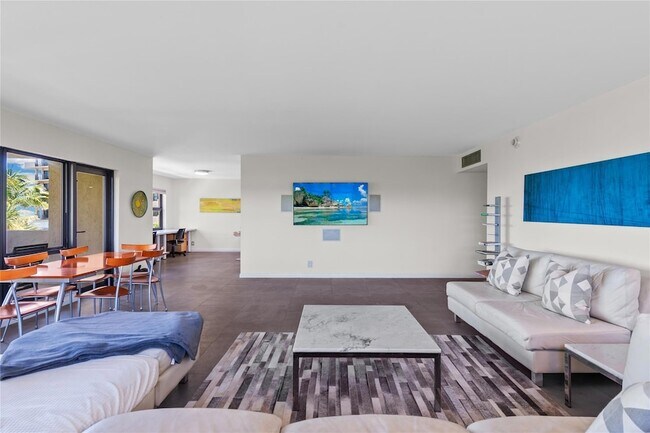 Building Photo - 4900 N Ocean Blvd