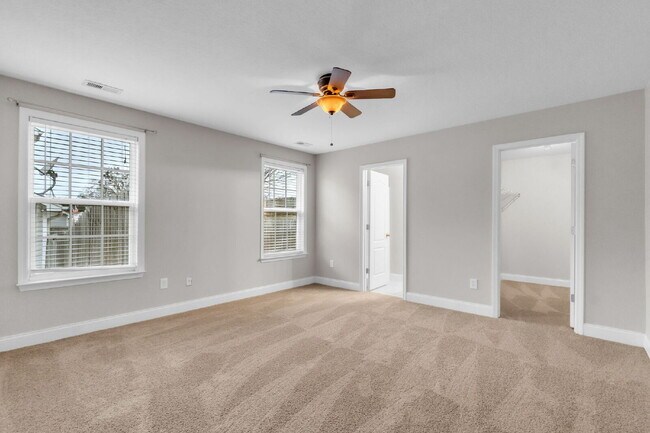 Building Photo - 3BR/2BA Home in Tyger Pointe with Bonus Room & Fenced Yard!