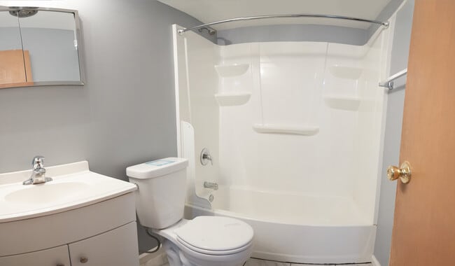 Building Photo - 5 S Big Bend Blvd