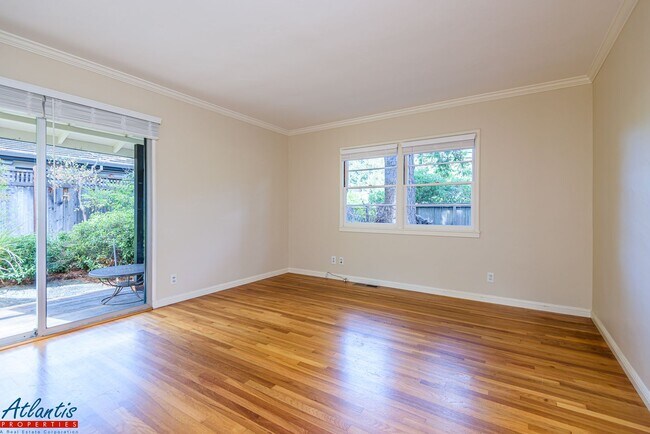 Building Photo - Lovely Los Altos Home | Desirable Location