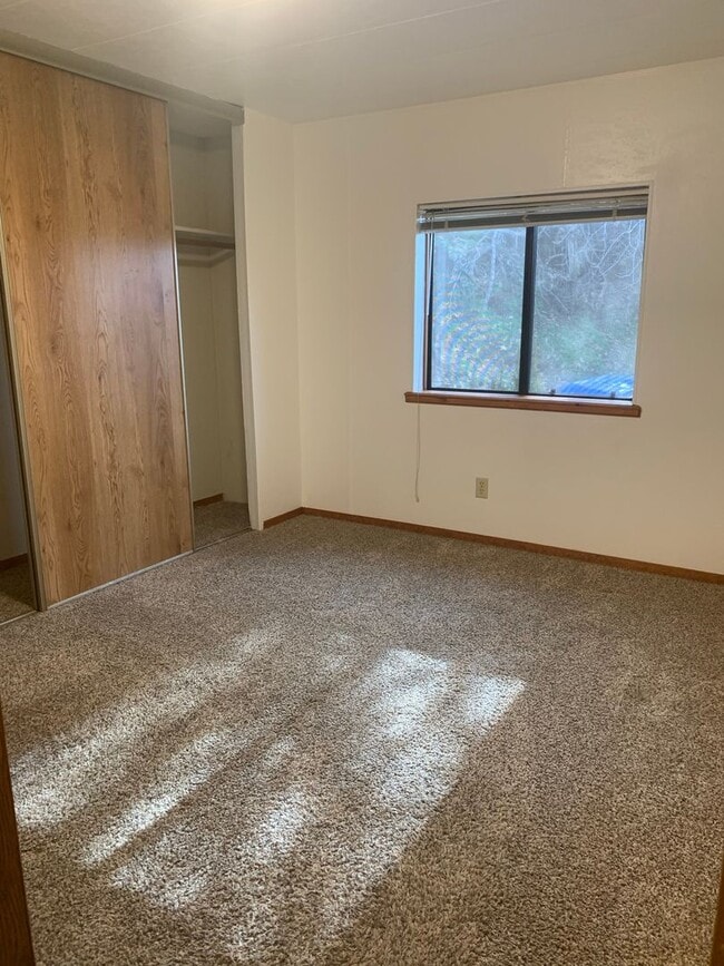 Building Photo - Fabulous Soulsbyville Location!!!  Please ...