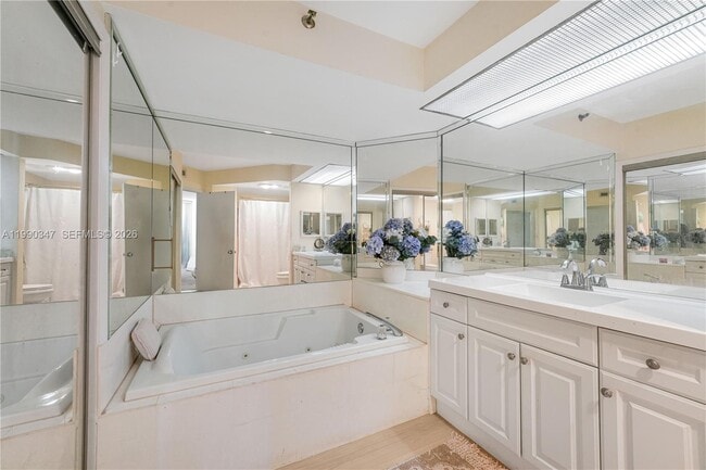 Building Photo - 20185 E Country Club Dr