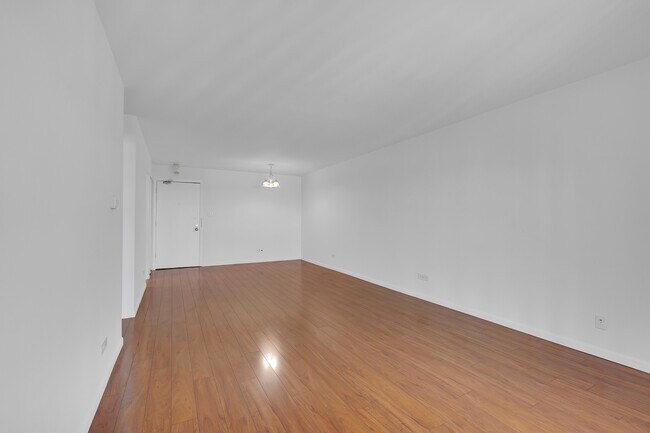 Building Photo - 700 Perrie Dr